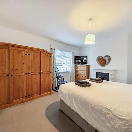 Holiday home Grace Cottage, Town Centre, Close To *