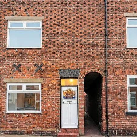 Grace Cottage, Town Centre, Close To *