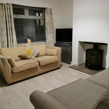 Grace Cottage, Town Centre, Close To *